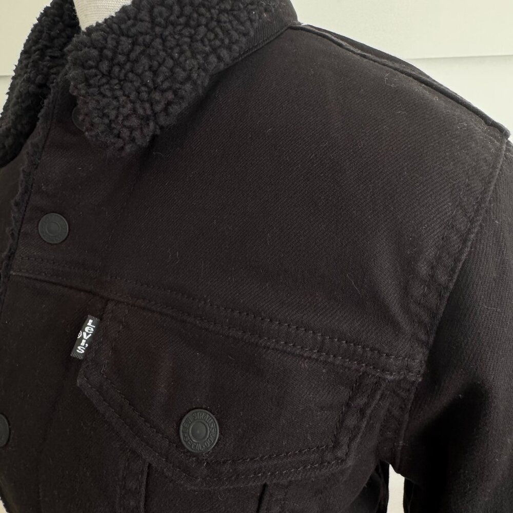 LEVI'S BNWT - Trucker black denim/sherpa jacket - size S - Picture 2 of 9